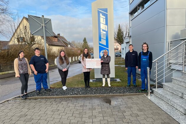 Spende der Berger Azubis über 500 Euro an Sankt Hildegard Kinder- und Jugendhilfe